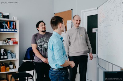 Сотрудники лаборатории фотоники молекулярных систем