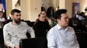 В конференц-зале Института физики